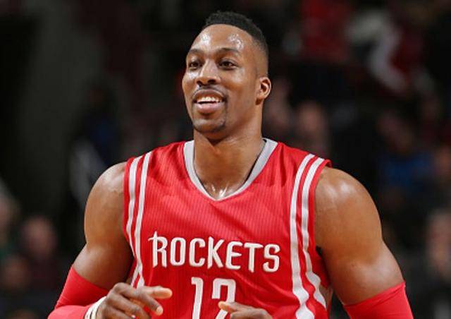 路凌空抽射 路凌空抽射