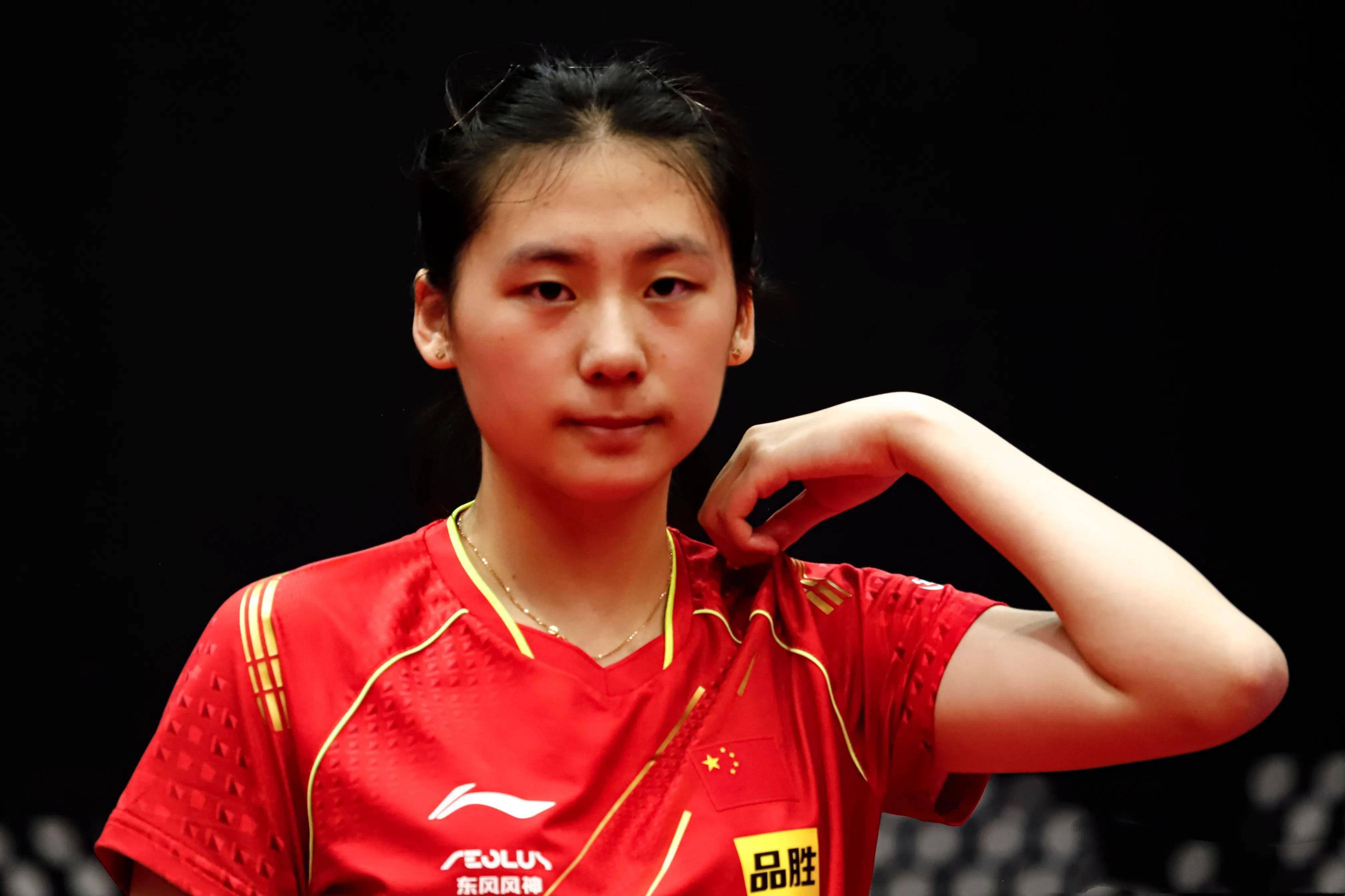 拍桌催促 拍桌催促